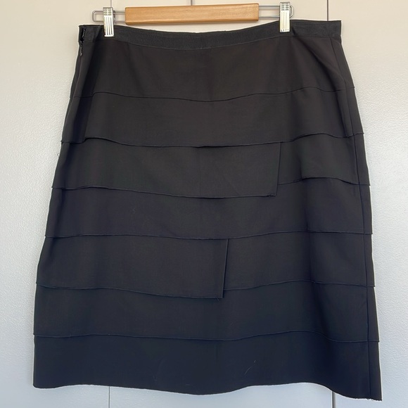 Black layered skirt - Picture 2 of 6